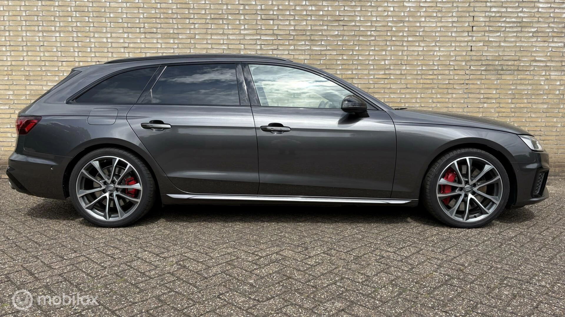 Hoofdafbeelding Audi S4