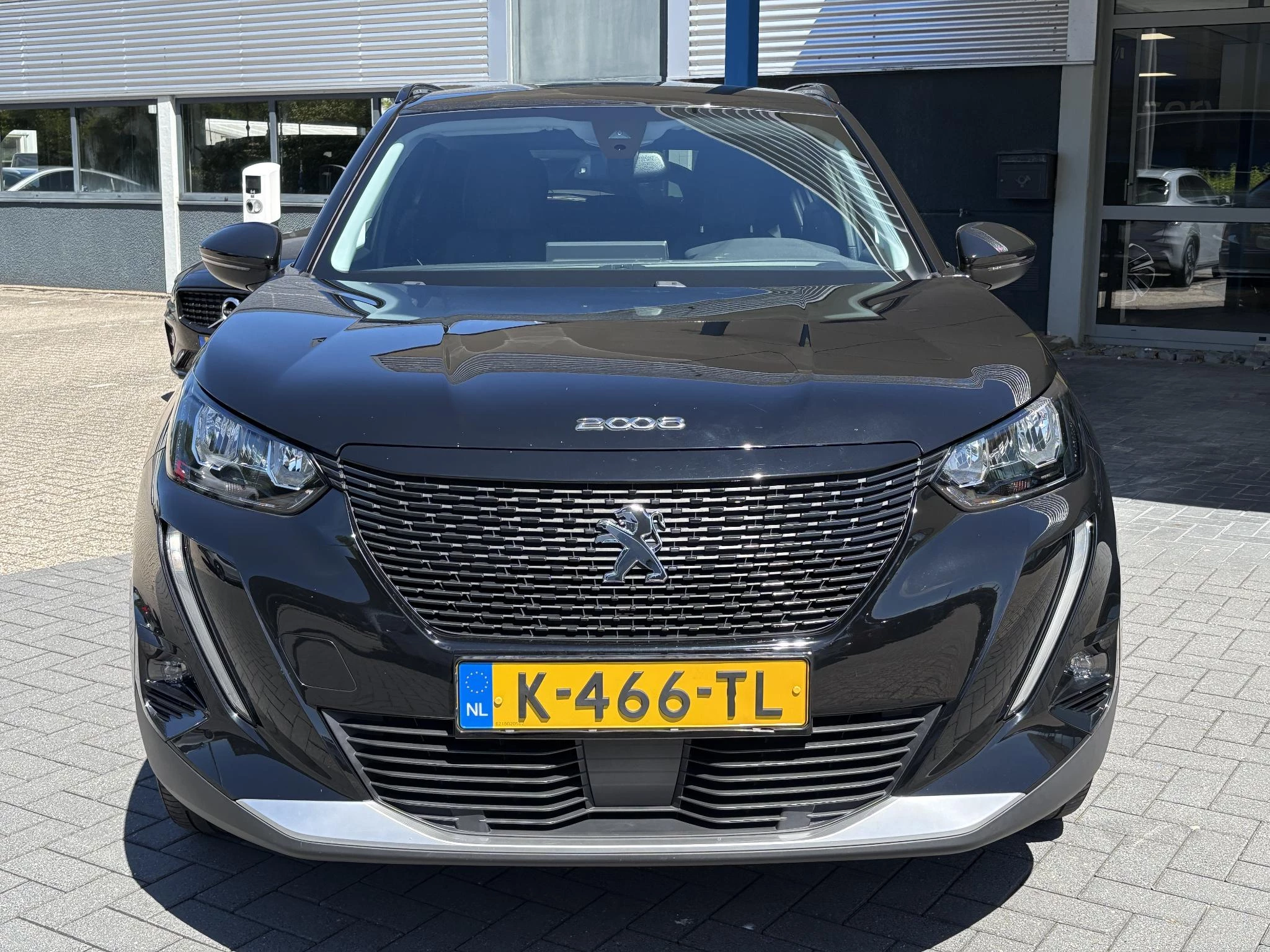 Hoofdafbeelding Peugeot e-2008