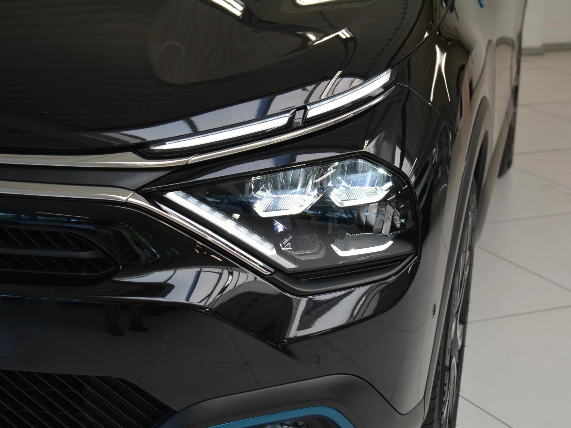 Hoofdafbeelding Citroën ë-C4