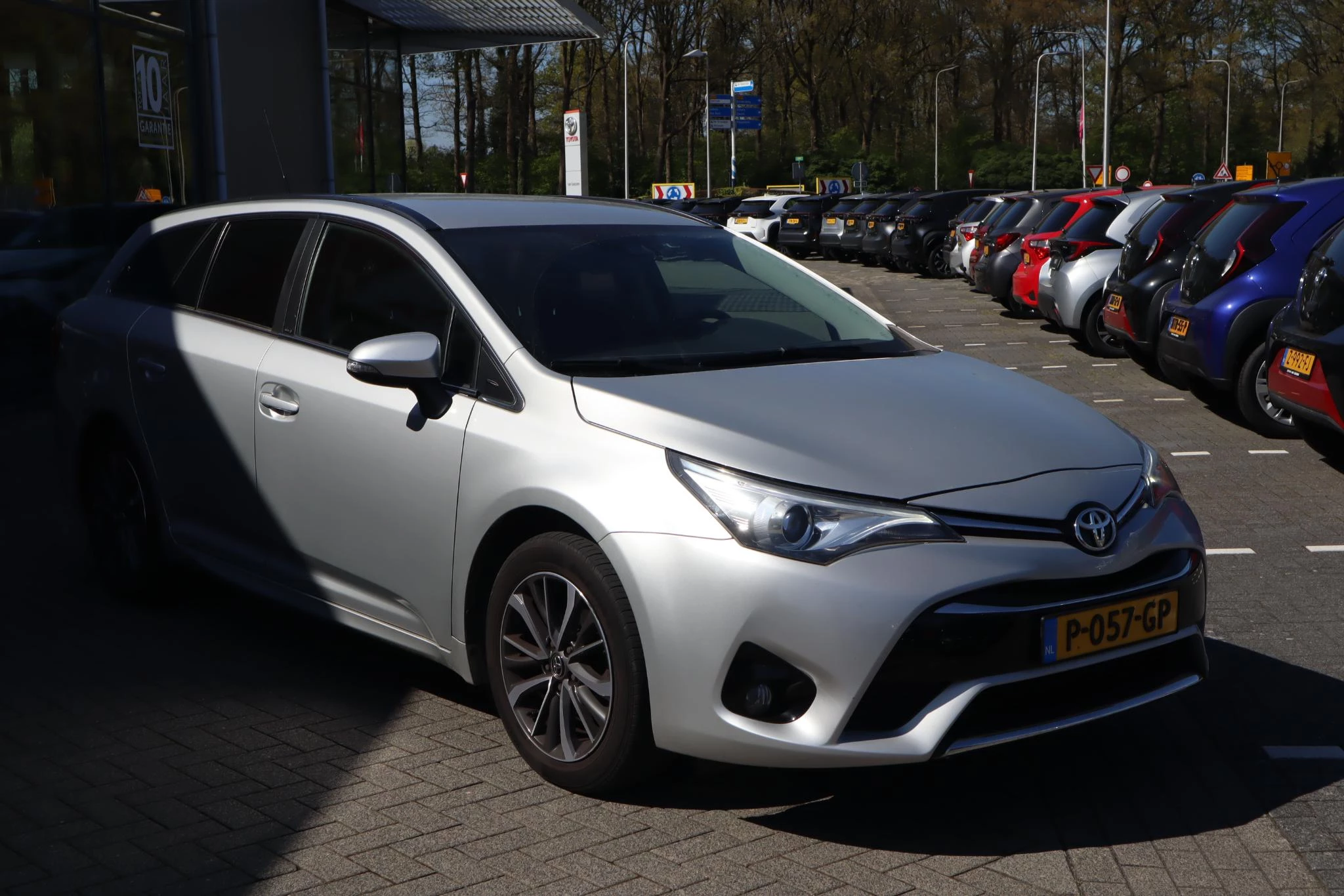 Hoofdafbeelding Toyota Avensis