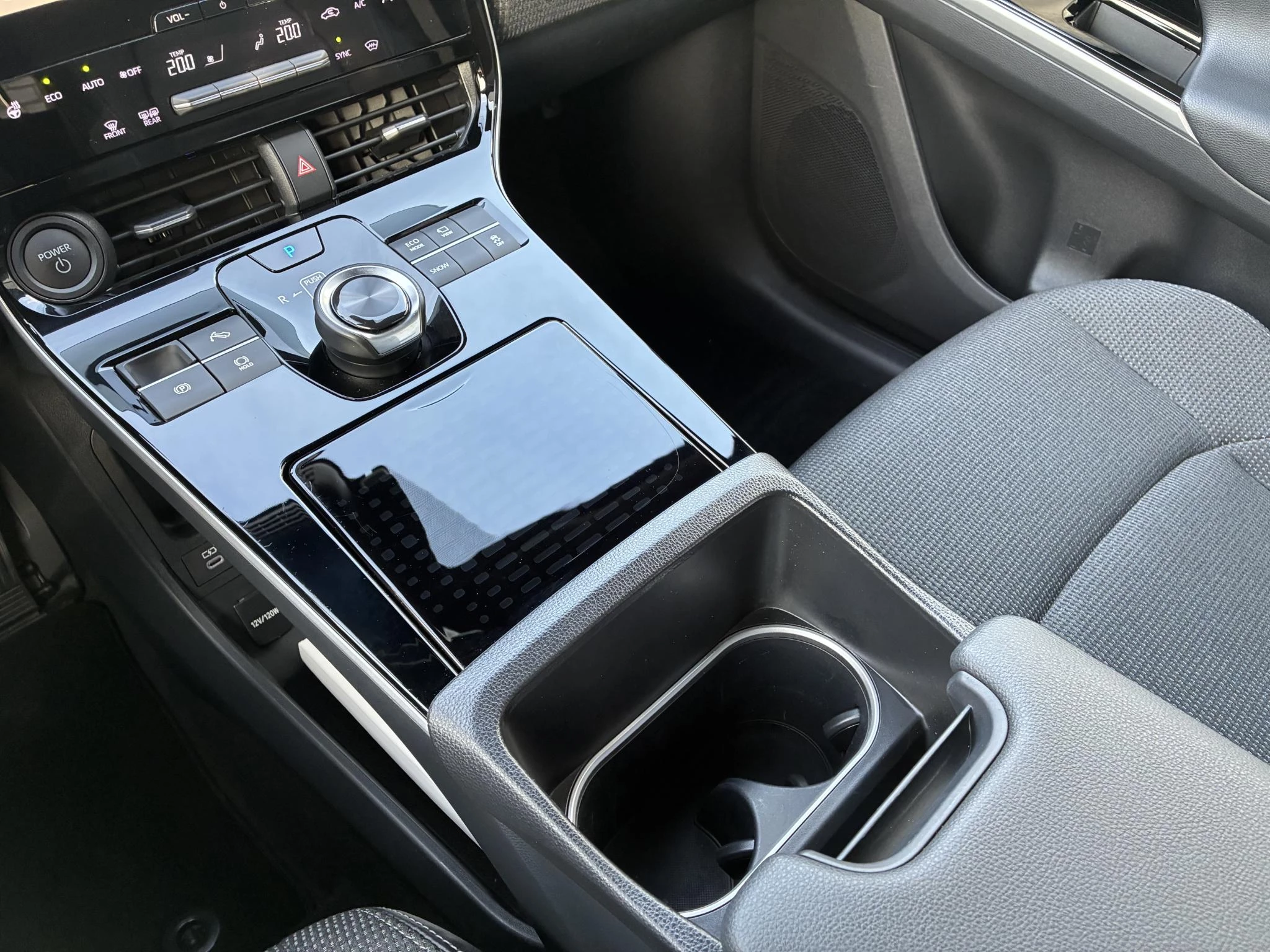 Hoofdafbeelding Toyota bZ4X