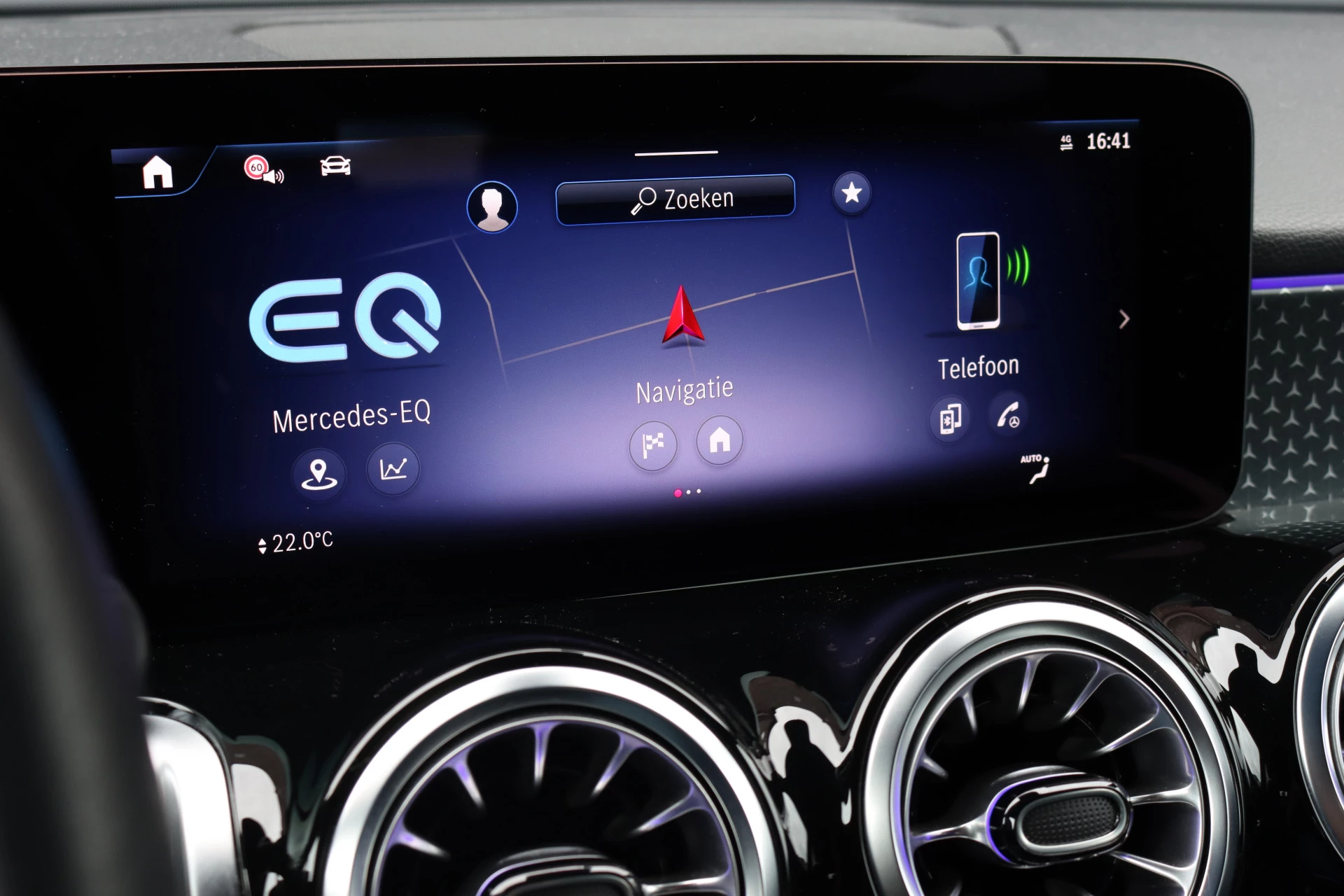Hoofdafbeelding Mercedes-Benz EQB