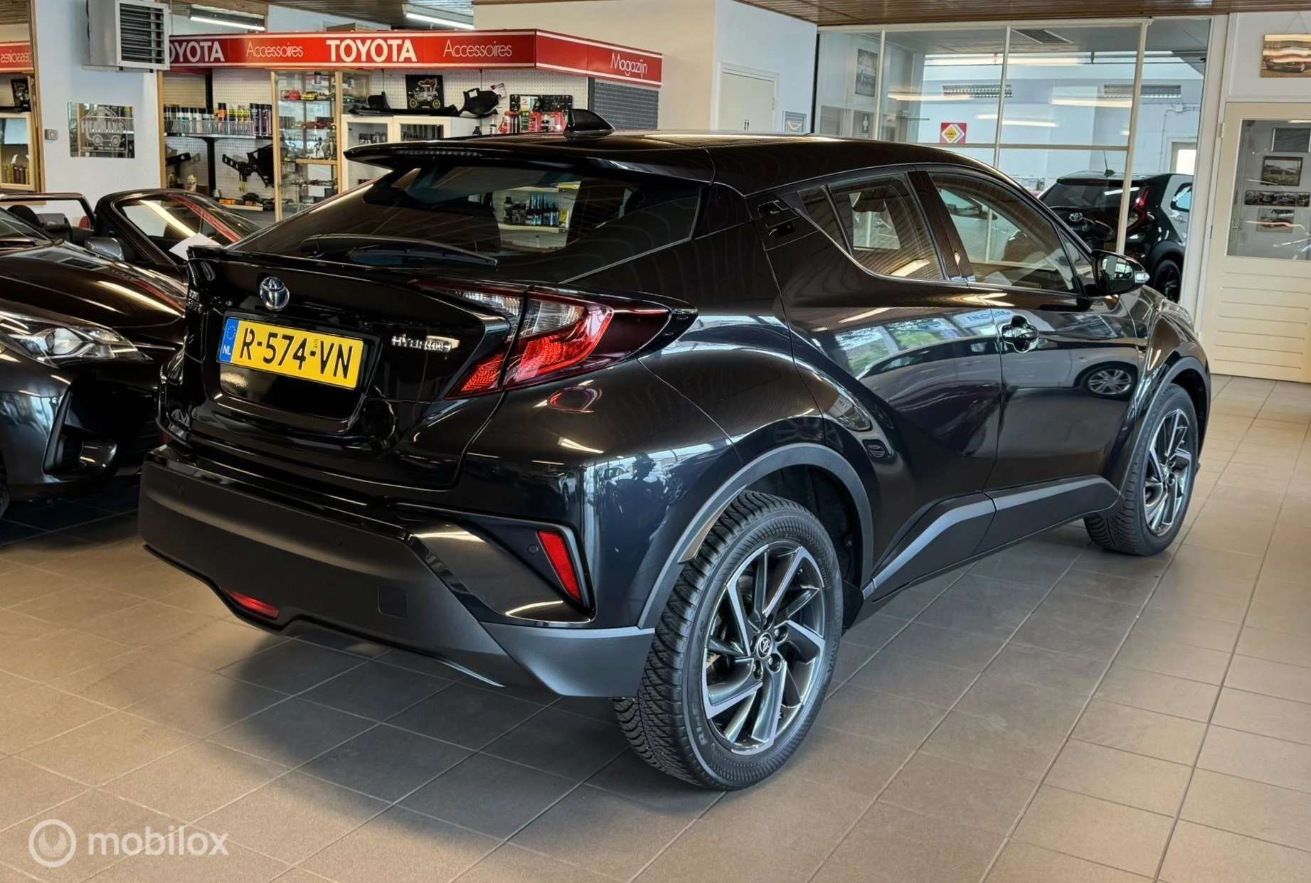 Hoofdafbeelding Toyota C-HR
