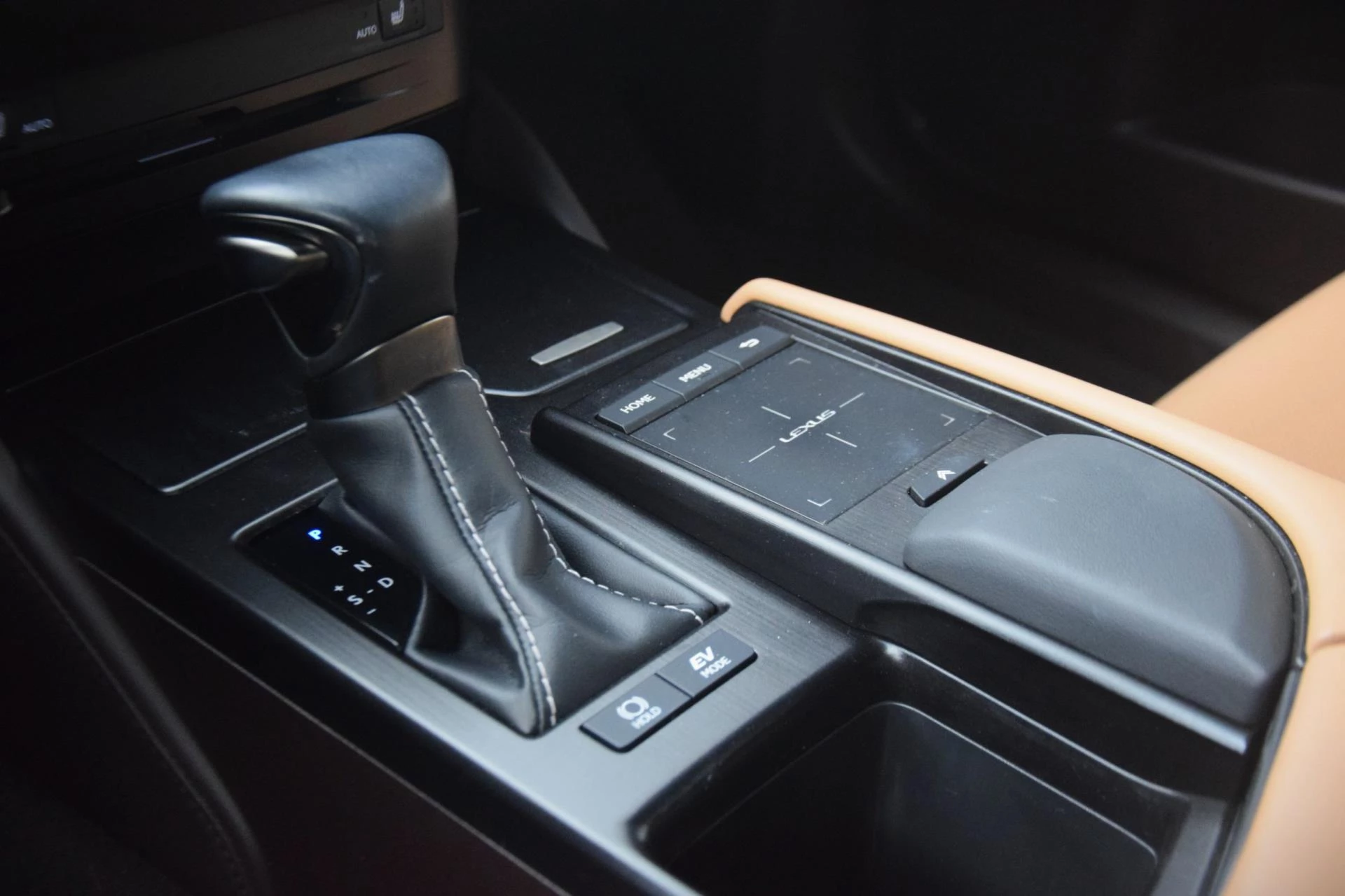 Hoofdafbeelding Lexus ES