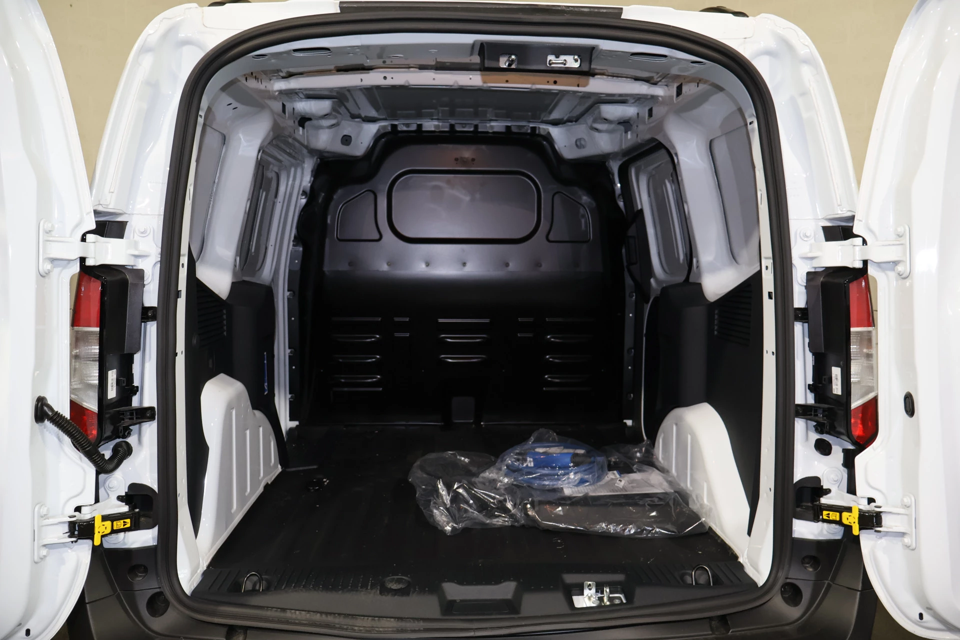 Hoofdafbeelding Ford E-Transit Courier