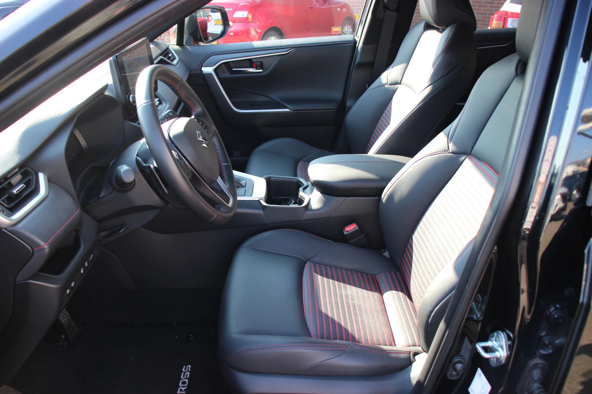 Hoofdafbeelding Suzuki Across