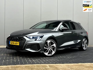 Hoofdafbeelding Audi A3 Audi A3 Sportback 2.0 TFSI S3 quattro Edition One Carbon_Digitaal cockpit