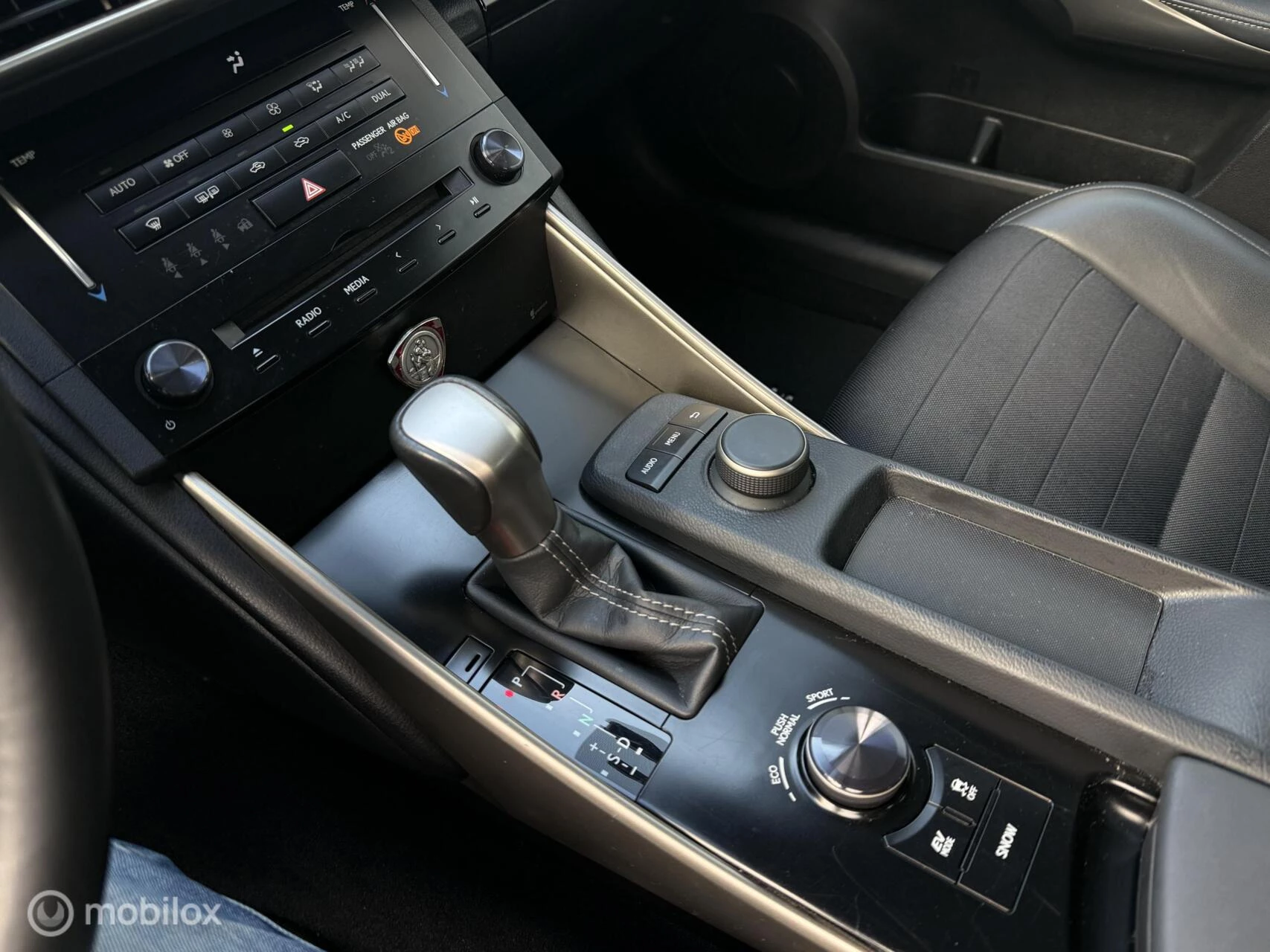 Hoofdafbeelding Lexus IS