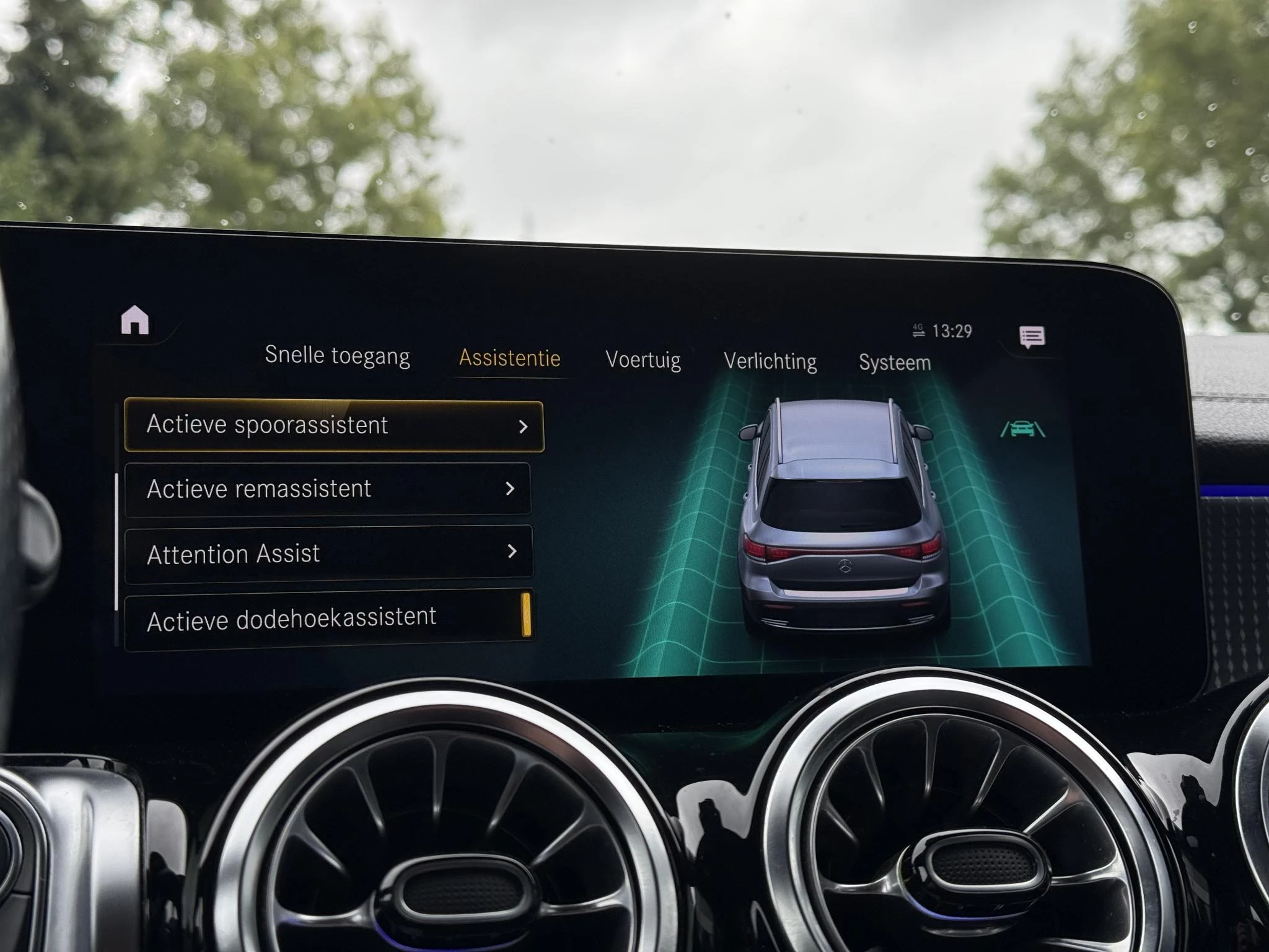 Hoofdafbeelding Mercedes-Benz EQB