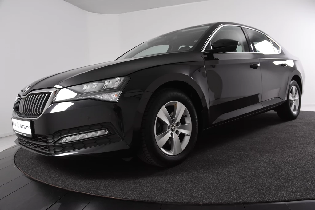 Hoofdafbeelding Škoda Superb