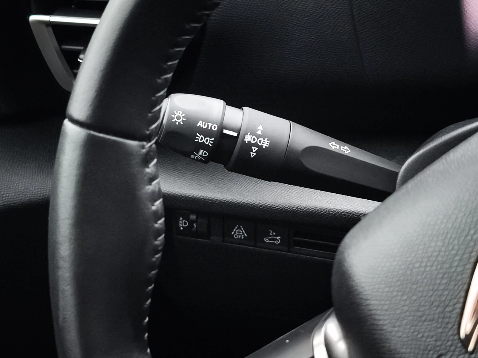 Hoofdafbeelding Citroën ë-C4 X