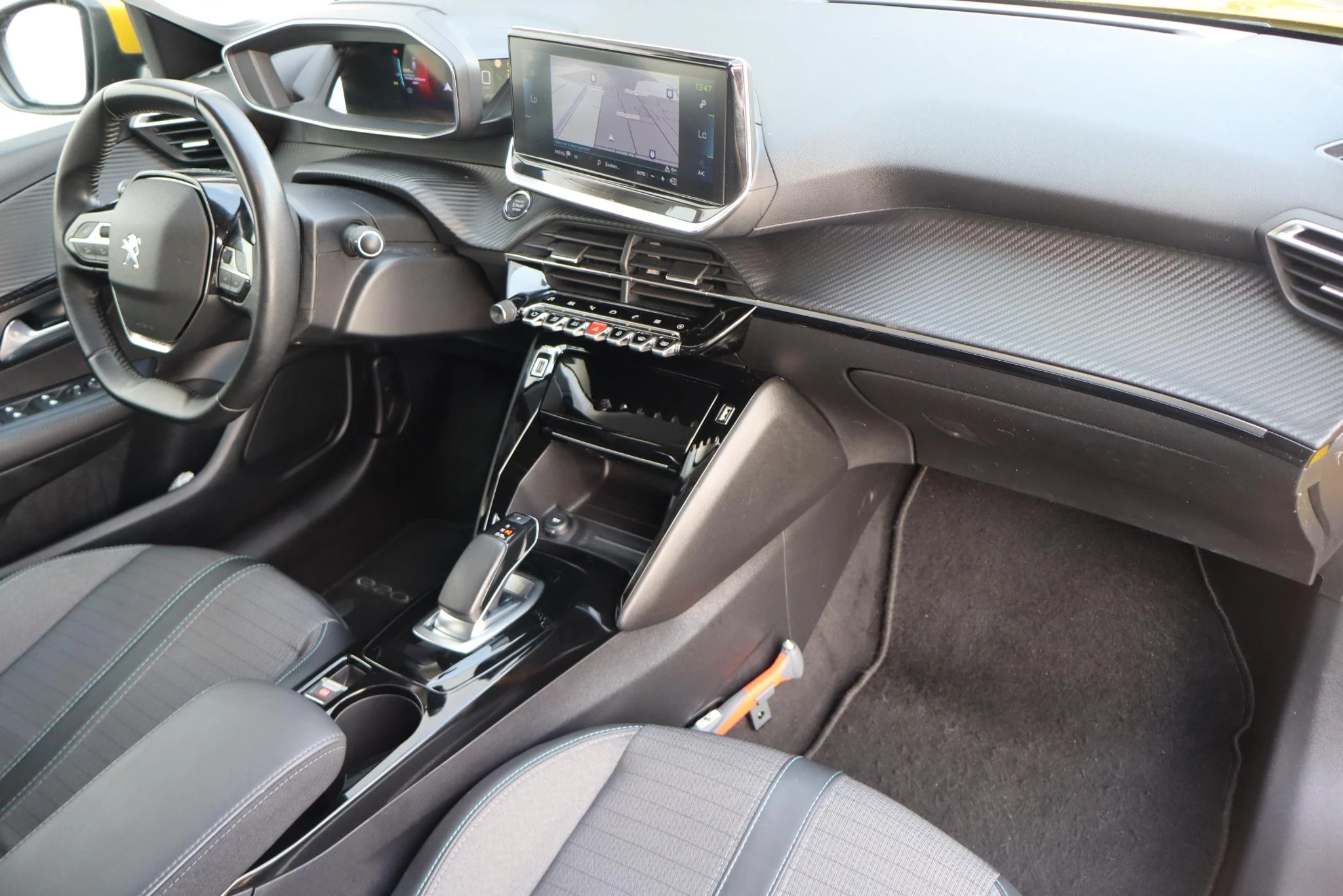 Hoofdafbeelding Peugeot e-208
