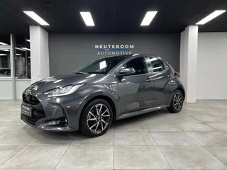 Hoofdafbeelding Toyota Yaris Toyota Yaris 1.5 Hybrid Dynamic | Carplay | Camera | Cruise|