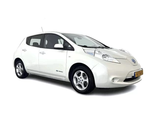 Hoofdafbeelding Nissan Leaf Nissan Leaf Acenta 30 kWh (INCL-BTW) *HEATPUMP | NAVI-FULLMAP | MICROFIBRE | DAB | CAMERA | DIGI-COCKPIT | KEYLESS | CRUISE | DIGI-COCKPIT | HEATED-COMFORTSEATS | PRIVACYGLASS | KEYLESS | 16"ALU*