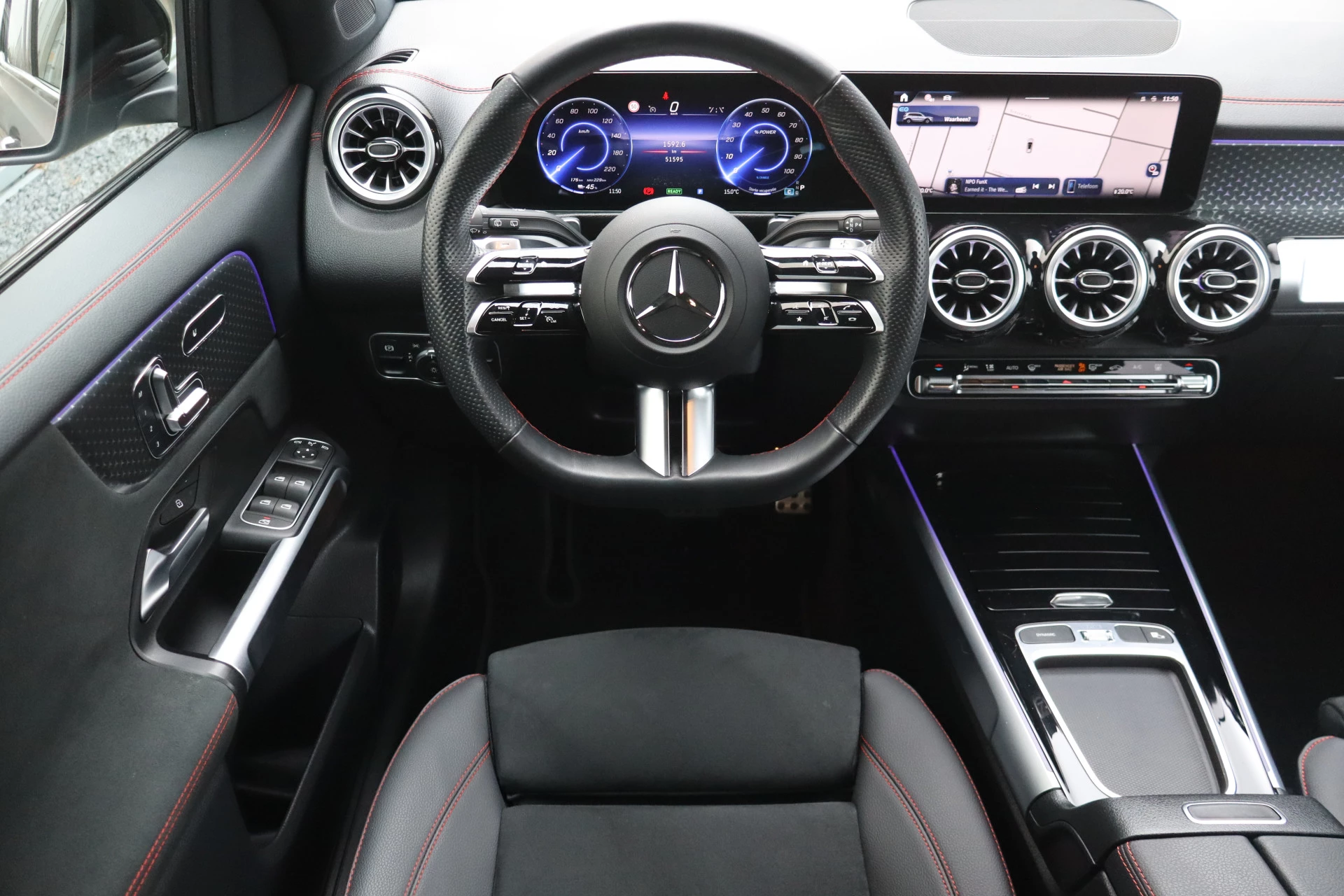 Hoofdafbeelding Mercedes-Benz EQB