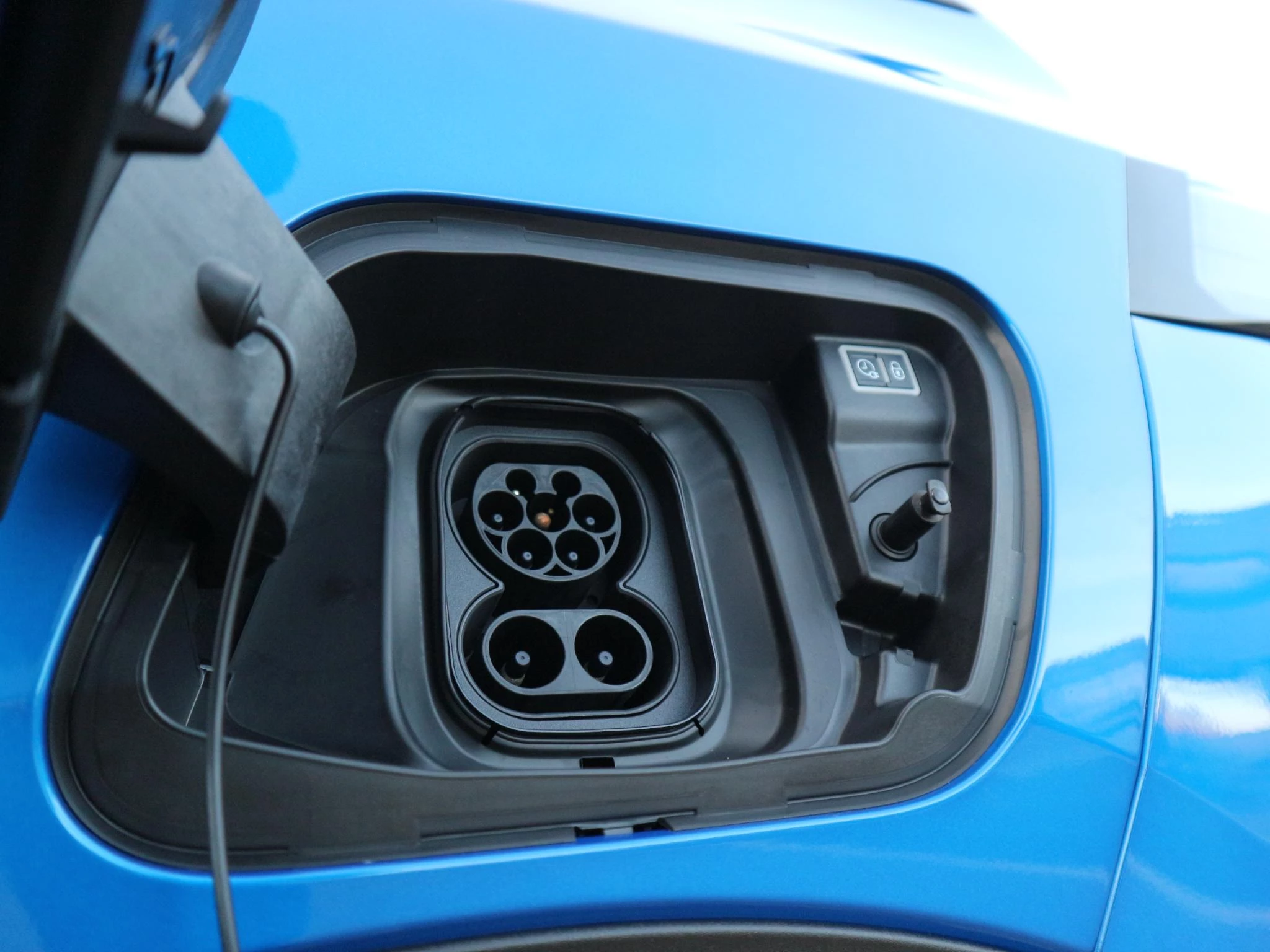 Hoofdafbeelding Peugeot e-2008