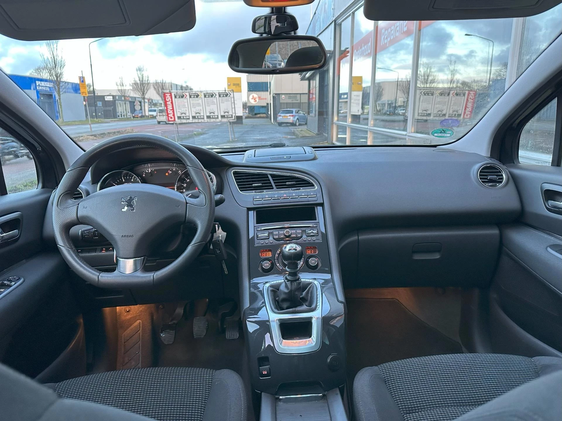 Hoofdafbeelding Peugeot 5008