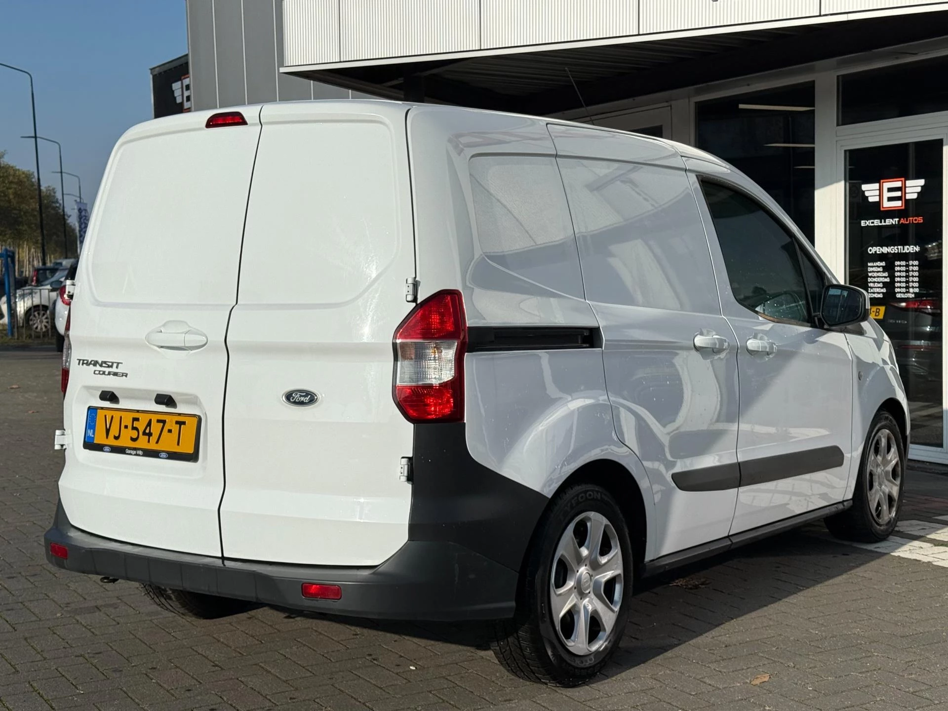 Hoofdafbeelding Ford Transit Courier