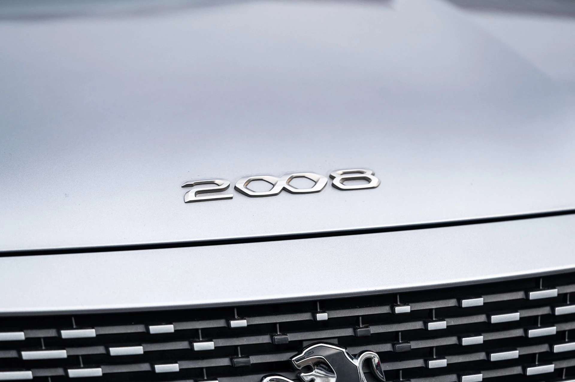 Hoofdafbeelding Peugeot e-2008