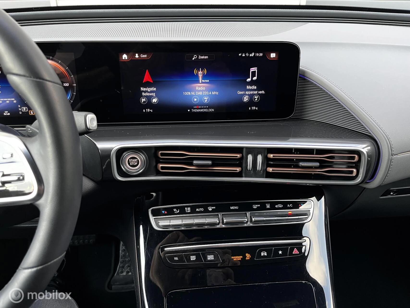 Hoofdafbeelding Mercedes-Benz EQC