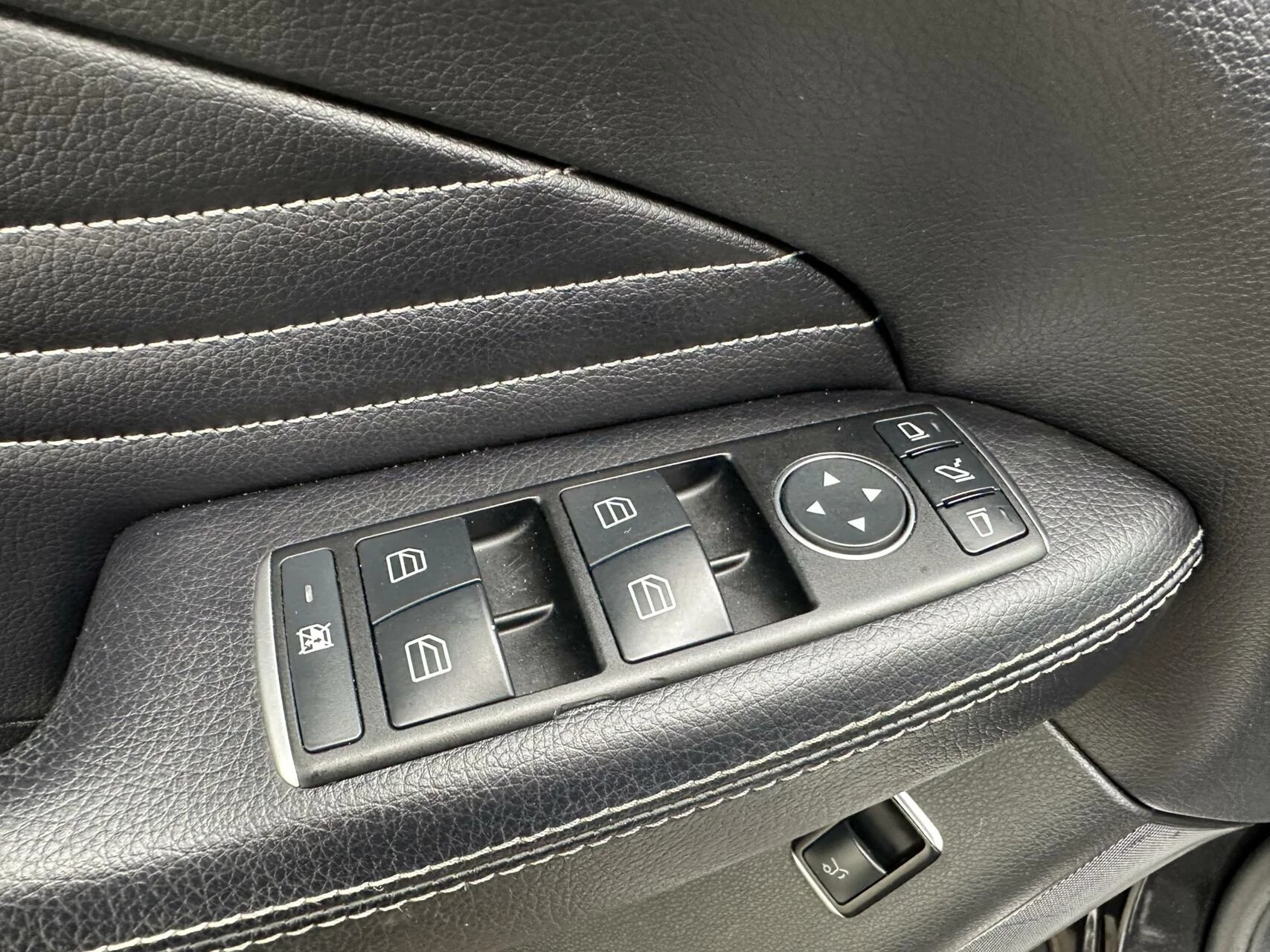 Hoofdafbeelding Mercedes-Benz M-Klasse