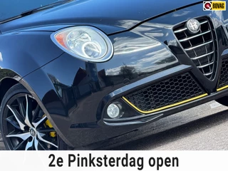 Alfa Romeo MiTo 1.4 Distinctive - Nero Profondo - Cruise/Clima/Nav - Fijn Sportief