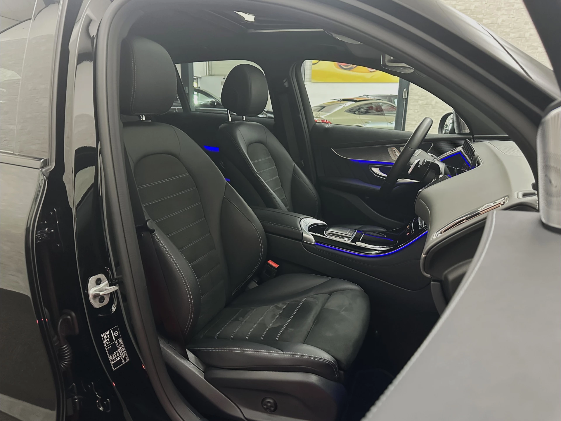 Hoofdafbeelding Mercedes-Benz EQC