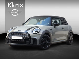 Mini 3-deurs Cooper | John Cooper Works + Camera + Comfort Access + Stuurwielrand Verwarmd + Apple Carplay + LED Koplampen + JCW Sportstoelen + Adaptief Onderstel + 17" JCW Track Spoke Zwart