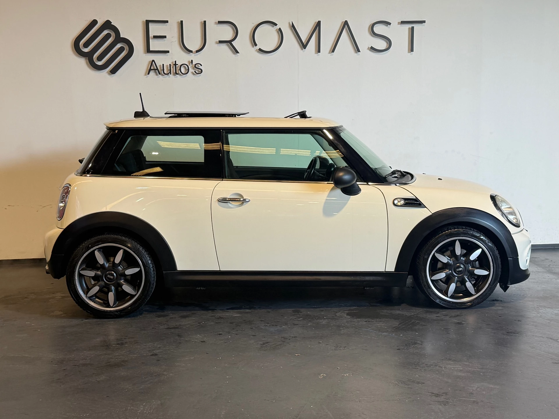 Hoofdafbeelding MINI One