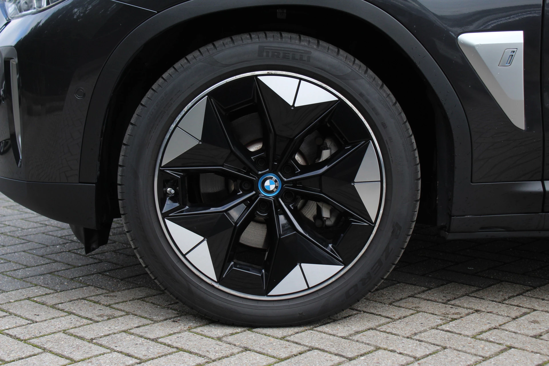 Hoofdafbeelding BMW iX3