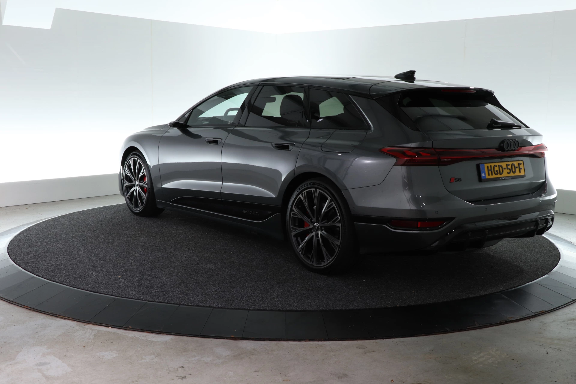 Hoofdafbeelding Audi A6 Avant e-tron