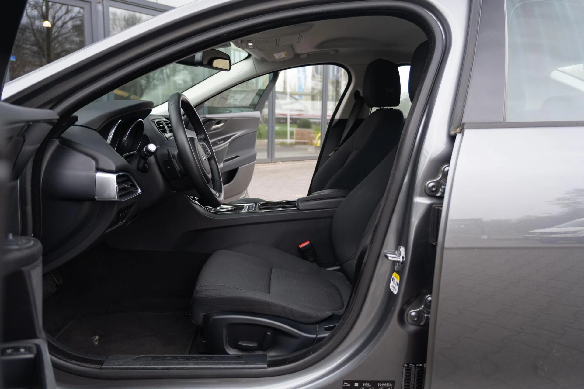 Hoofdafbeelding Jaguar XE