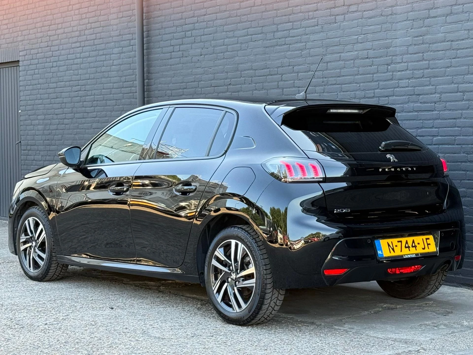 Hoofdafbeelding Peugeot 208