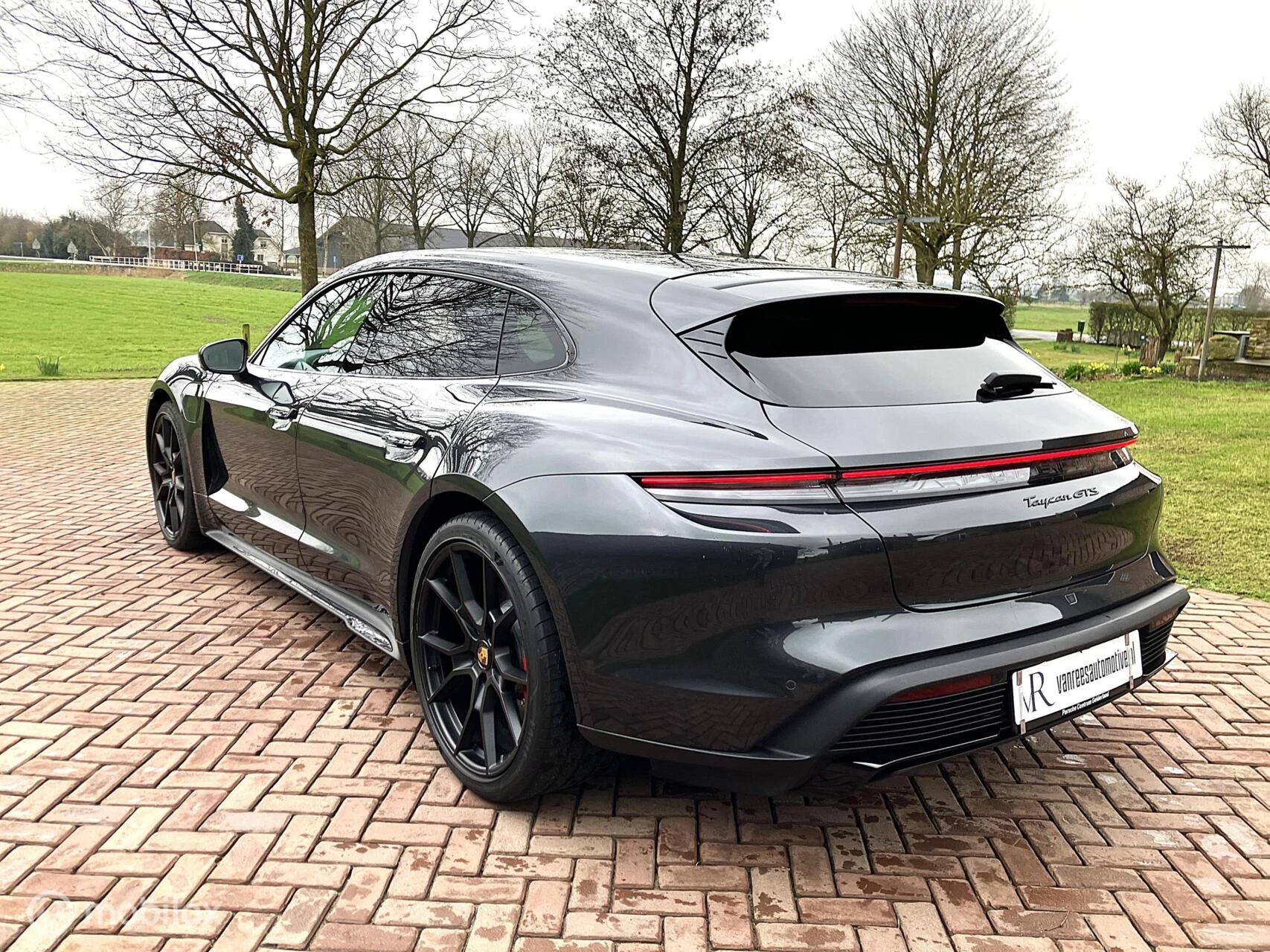 Hoofdafbeelding Porsche Taycan