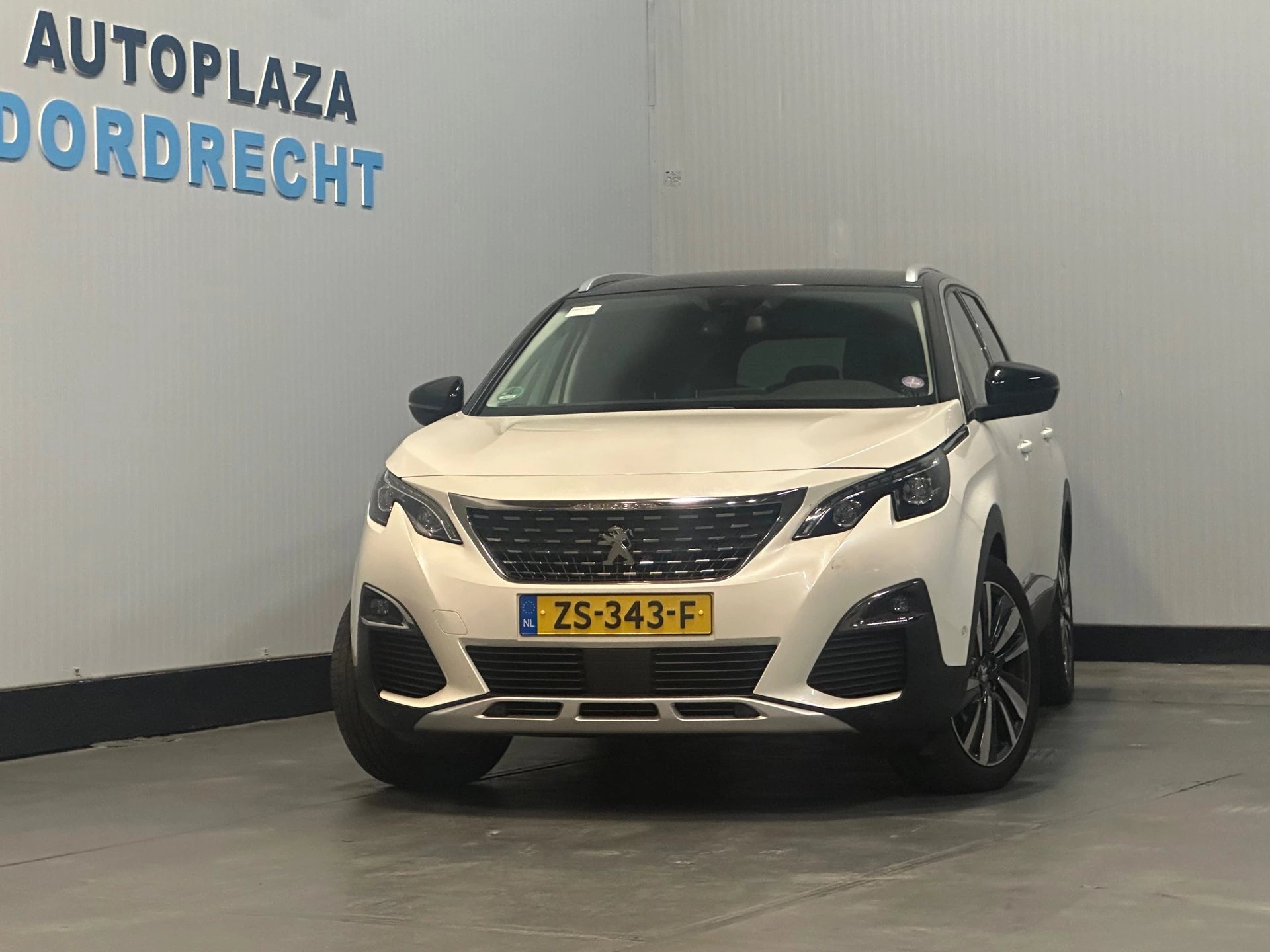 Hoofdafbeelding Peugeot 5008