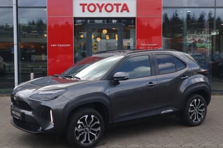Toyota Yaris Cross 1.5 HYBRID 115 DYNAMIC STUUR/STOELVERWARMING KEYLESS PRIVACY-GLASS 17"LM-VELGEN APPLE/ANDROID LED