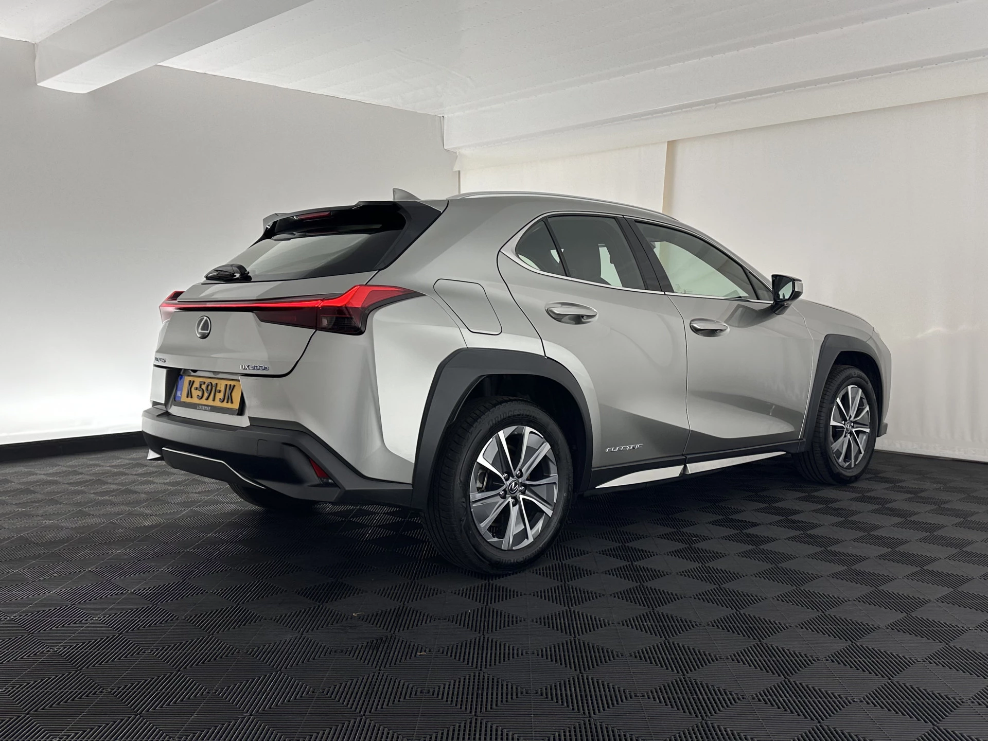 Hoofdafbeelding Lexus UX