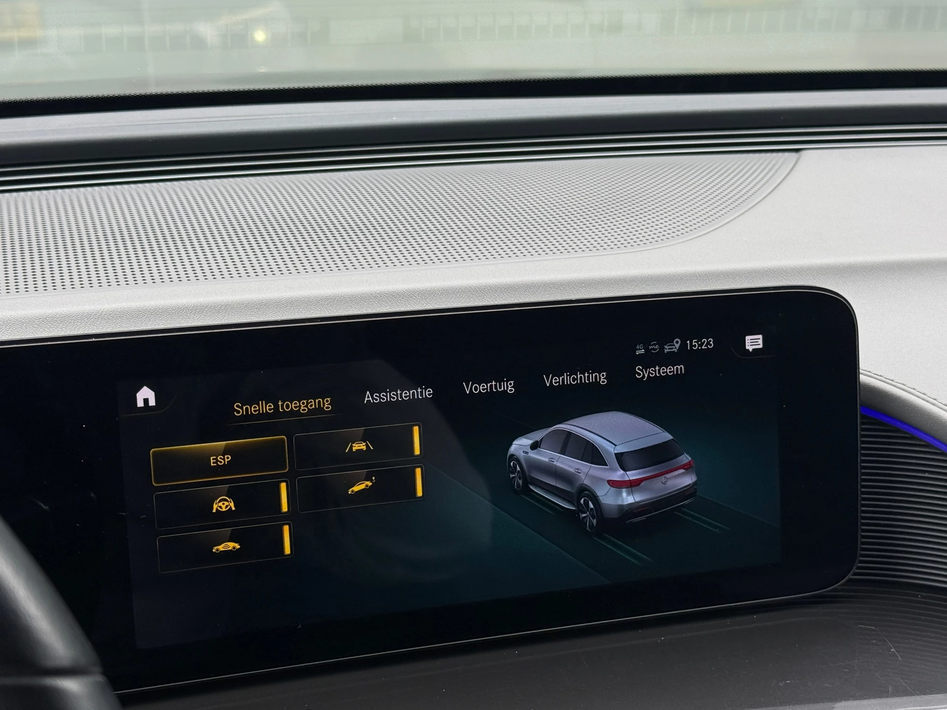 Hoofdafbeelding Mercedes-Benz EQC