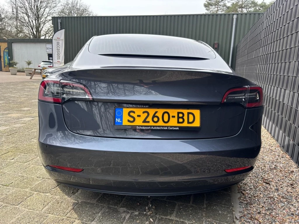 Hoofdafbeelding Tesla Model 3