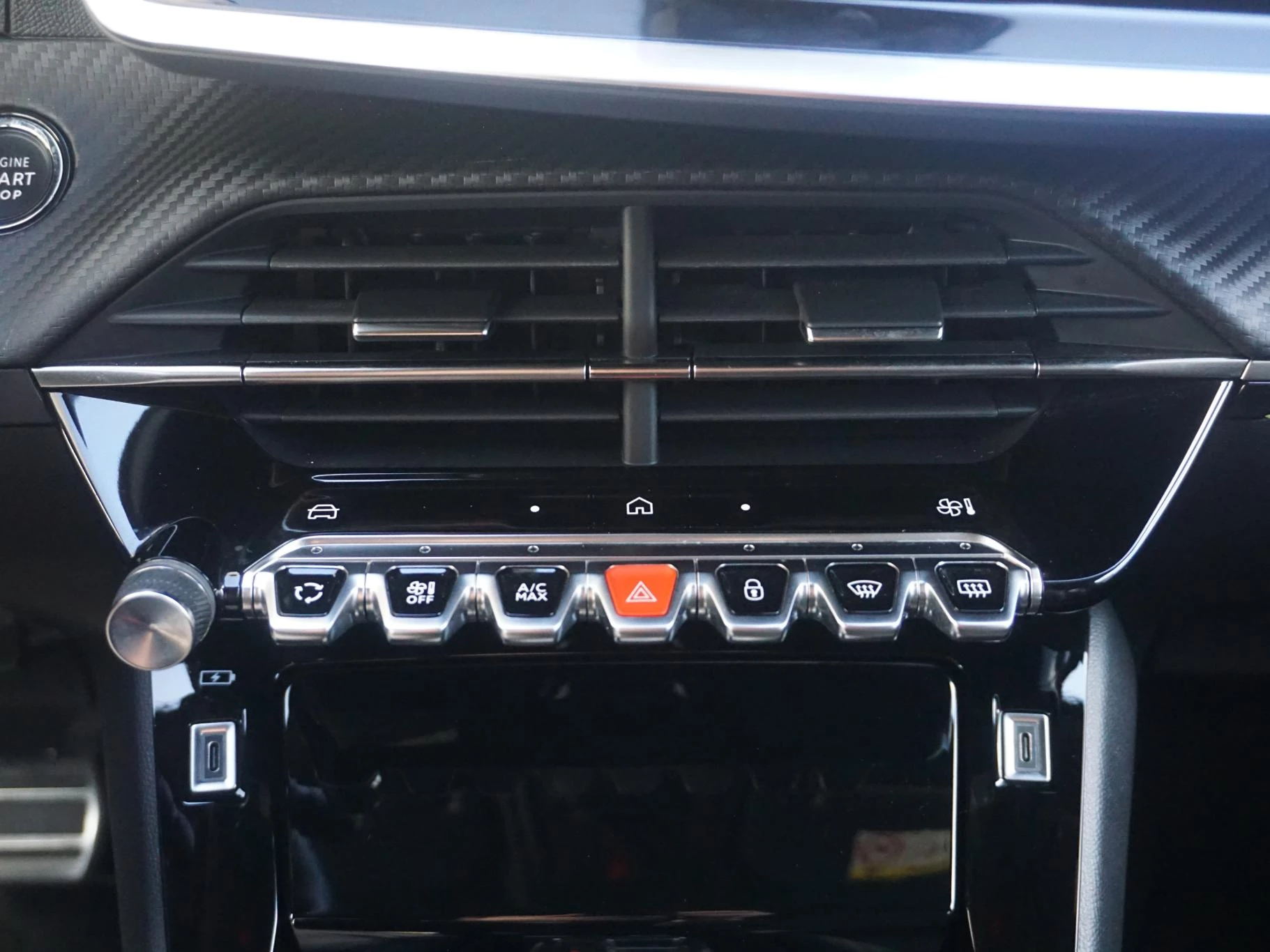 Hoofdafbeelding Peugeot e-2008