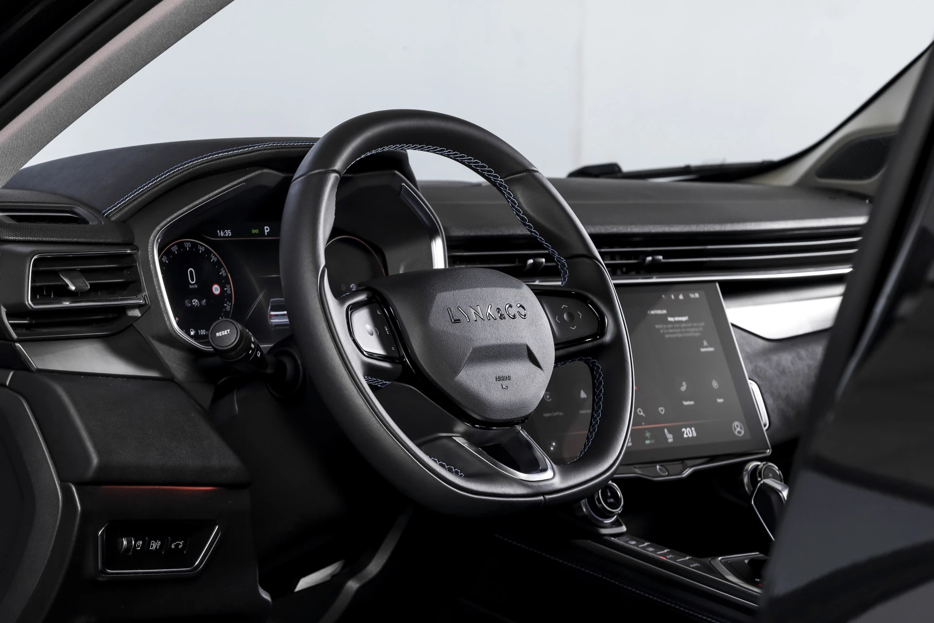 Hoofdafbeelding Lynk & Co 01