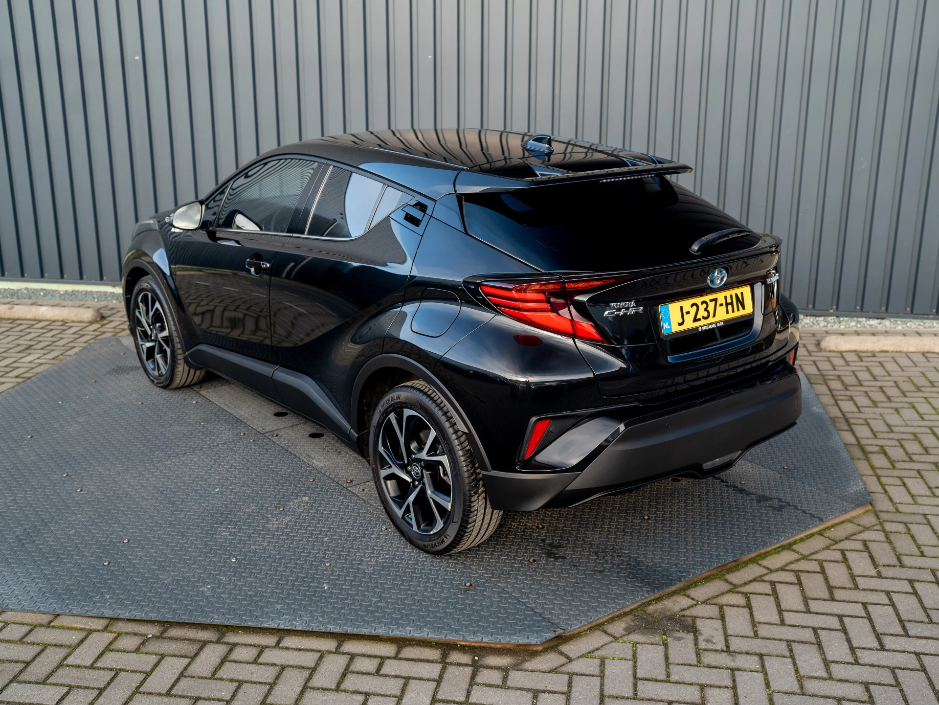 Hoofdafbeelding Toyota C-HR