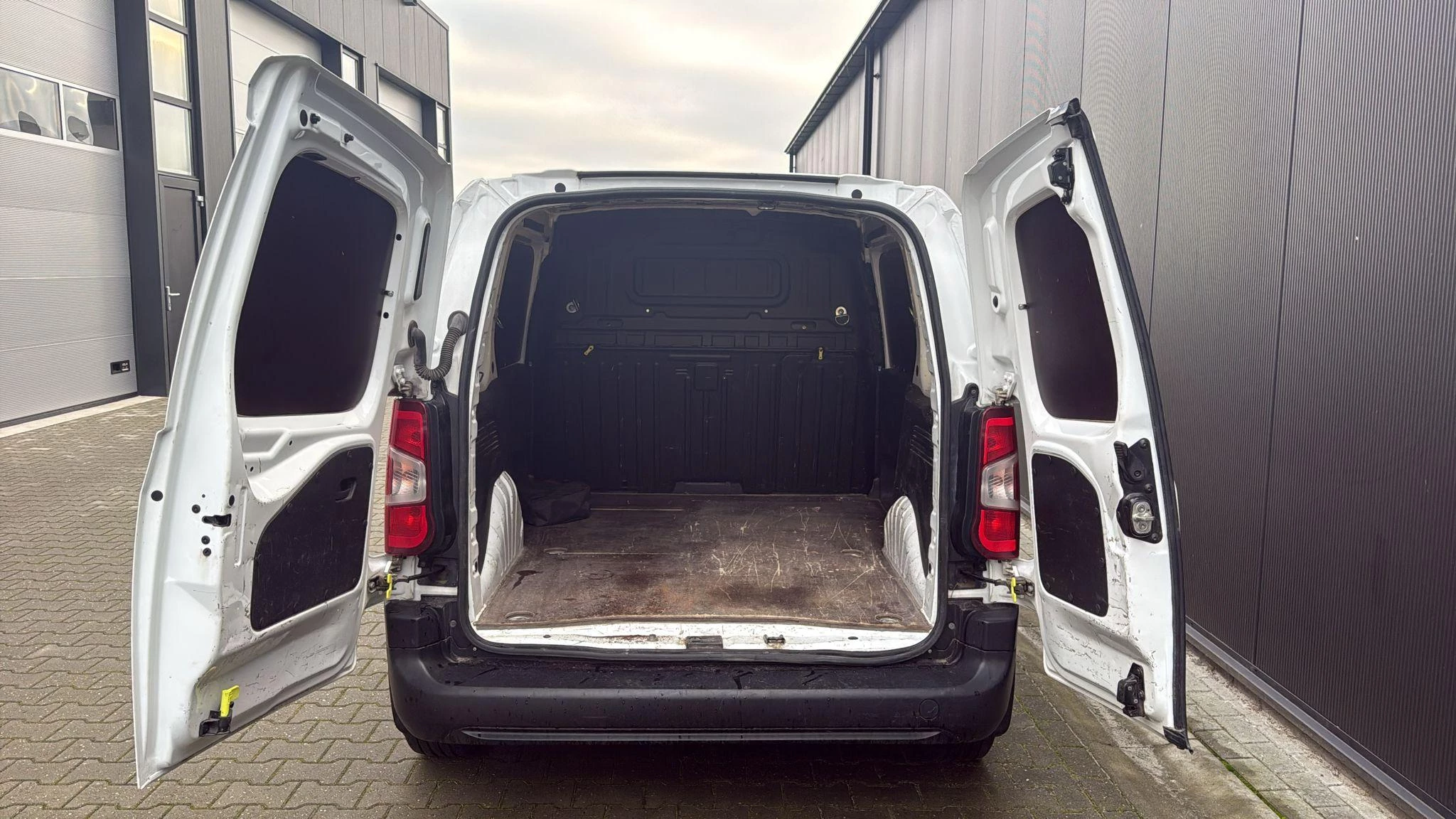 Hoofdafbeelding Peugeot Partner