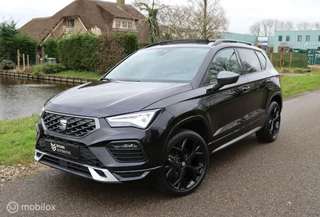 Seat Ateca 1.5 TSI FR Black Edition / Pano / Navi / Trekhaak