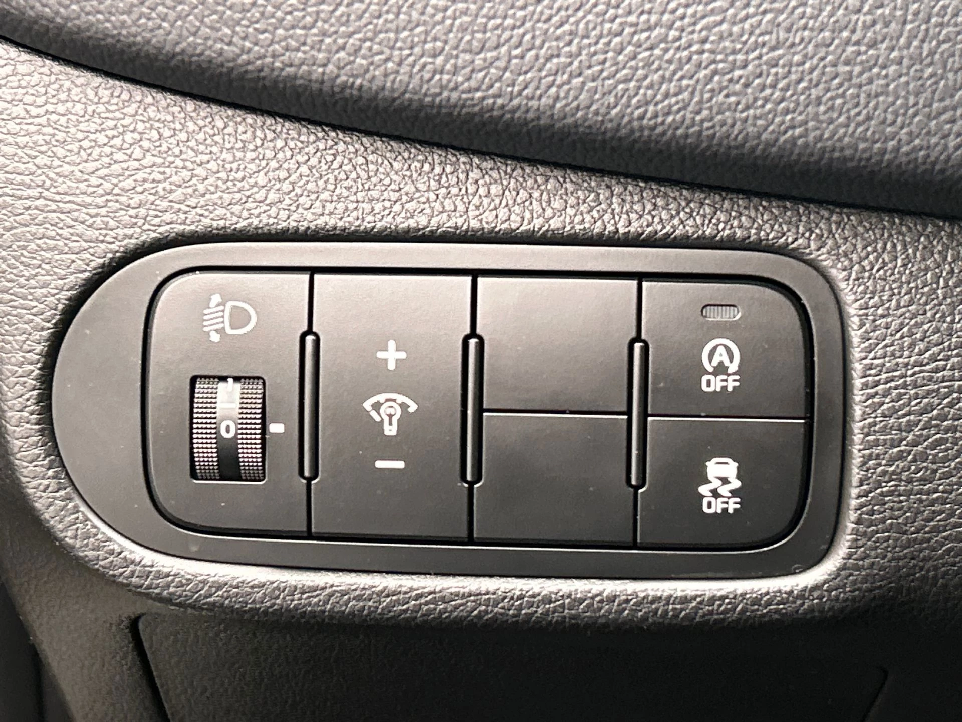 Hoofdafbeelding Kia Carens