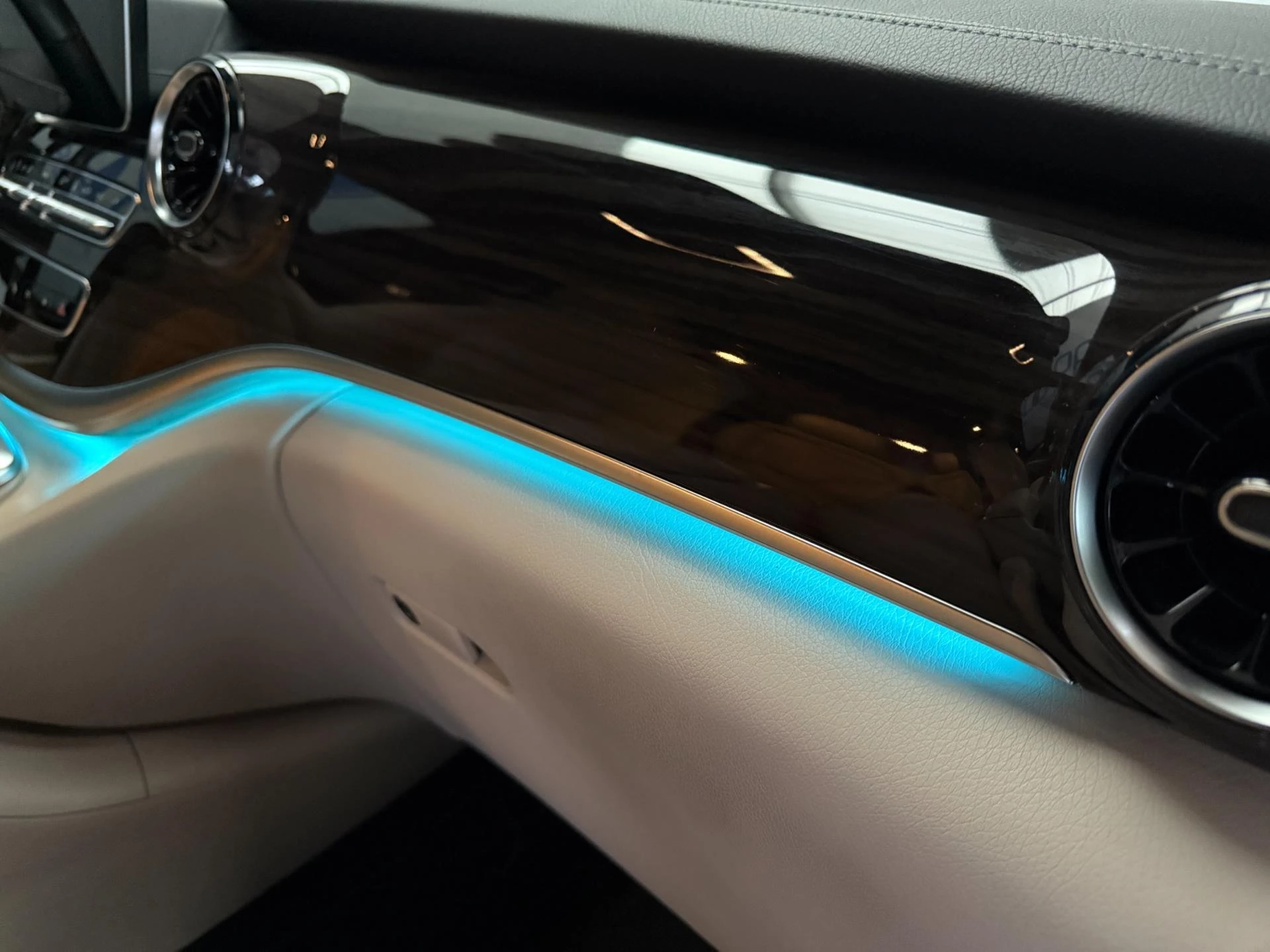 Hoofdafbeelding Mercedes-Benz EQV