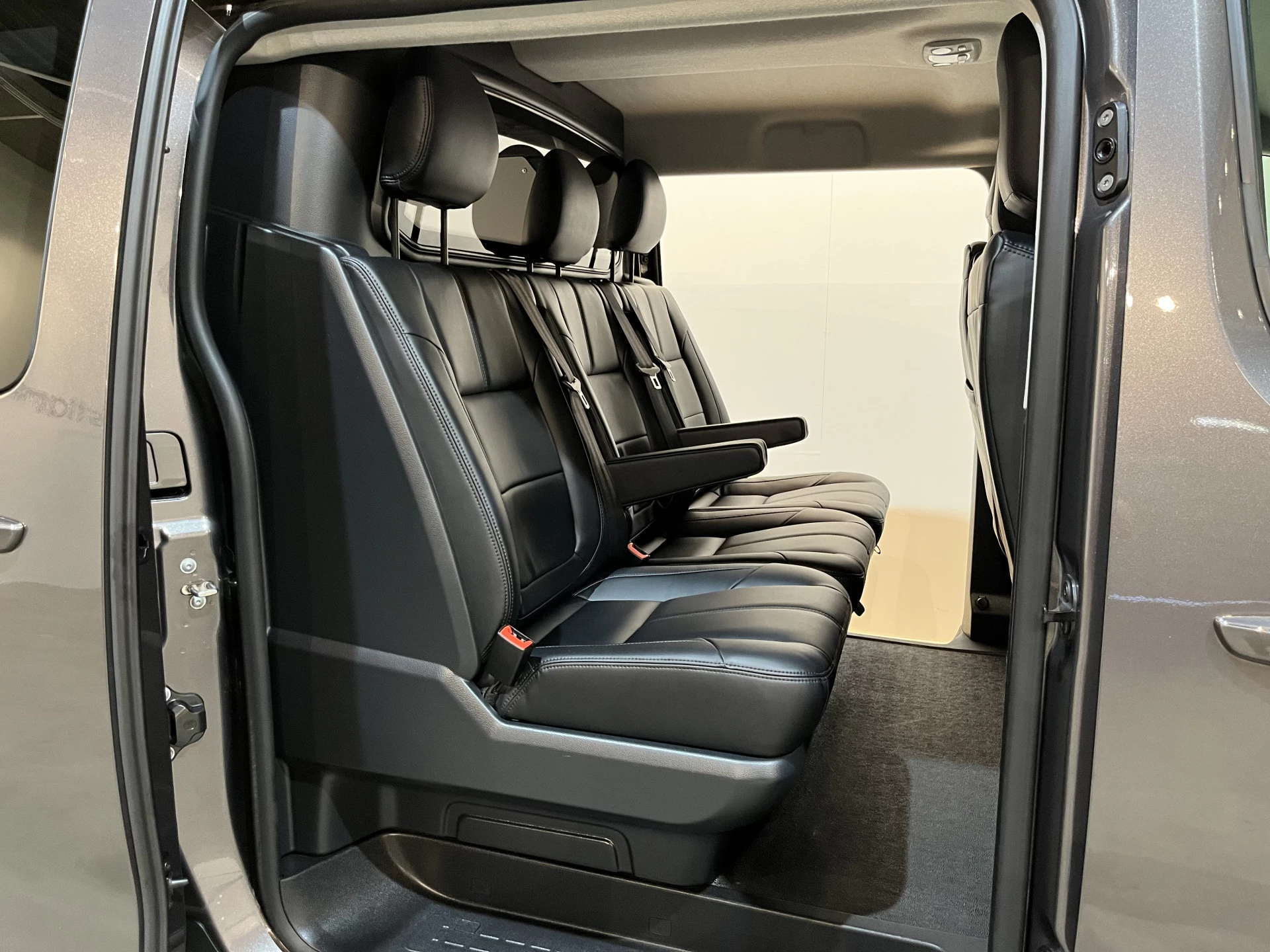 Hoofdafbeelding Peugeot e-Expert