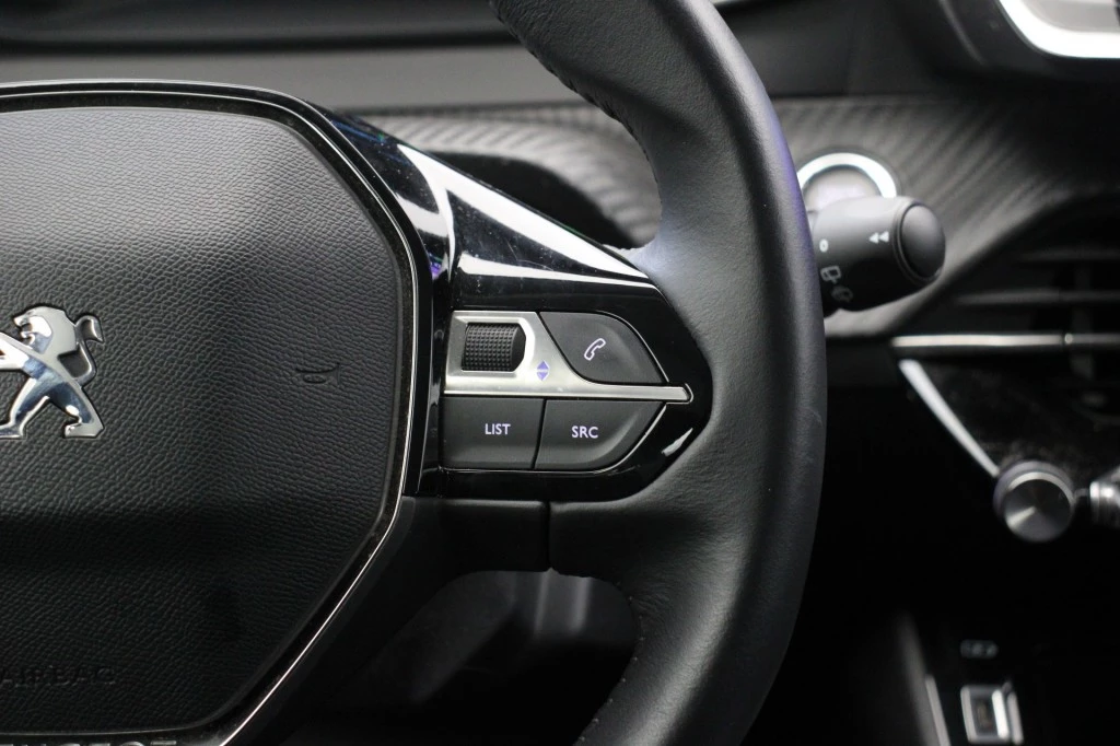 Hoofdafbeelding Peugeot e-208