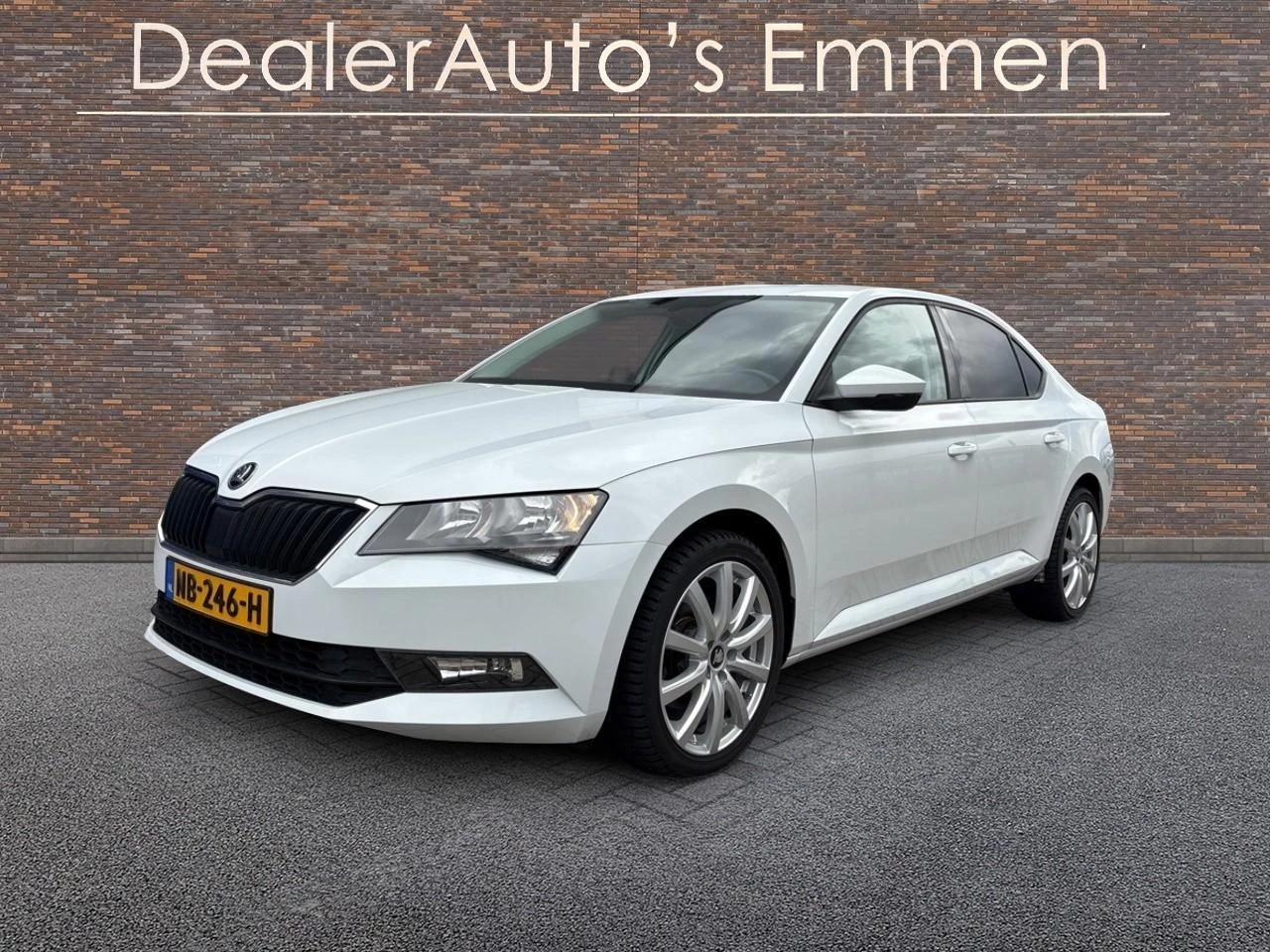 Hoofdafbeelding Škoda Superb