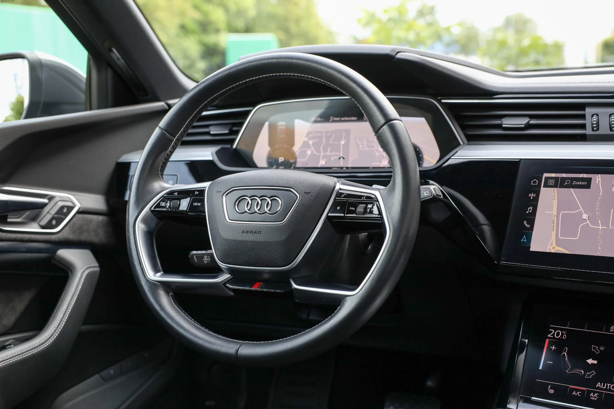Hoofdafbeelding Audi e-tron